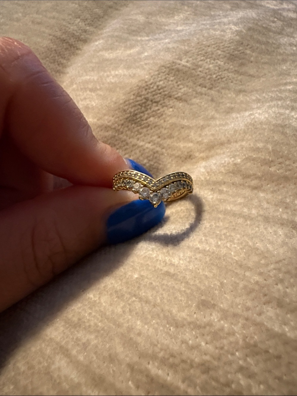 Pandora Gold V-Curve Ring with Clear Stones